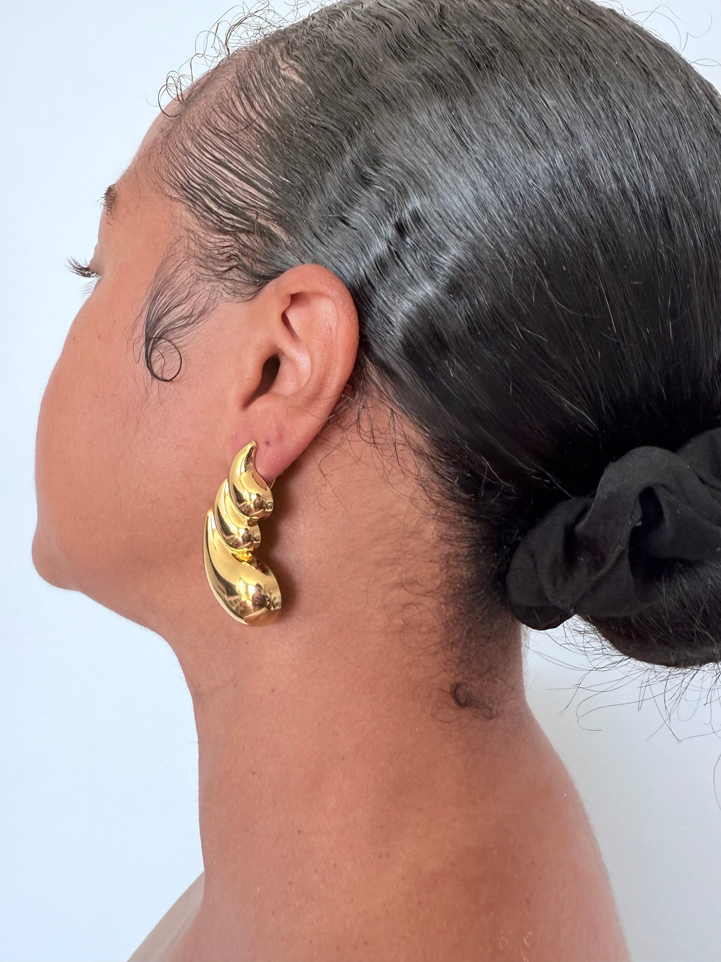 Boucle d'oreille fantaisie dorée