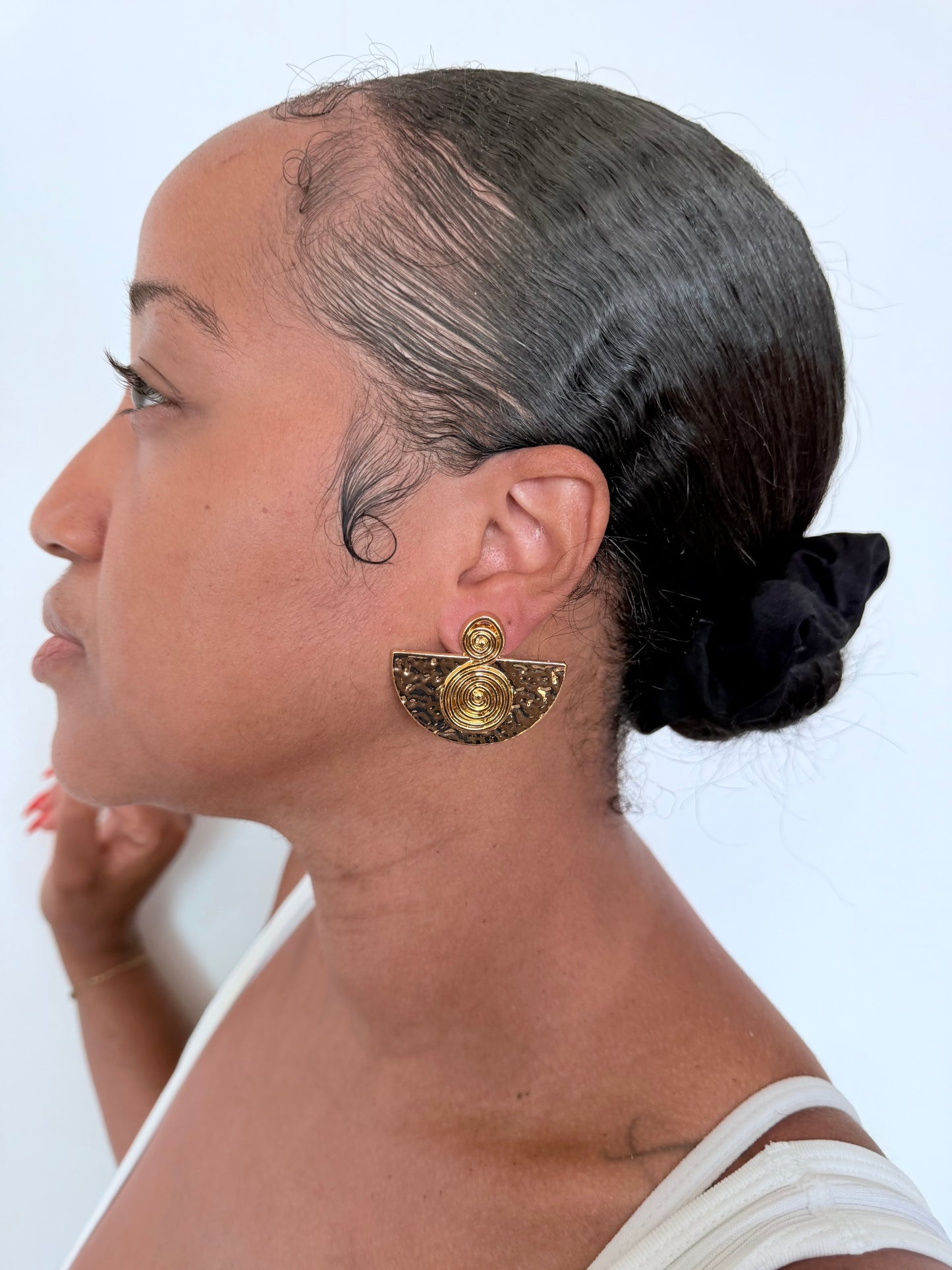 Boucle d'oreille fantaisie dorée