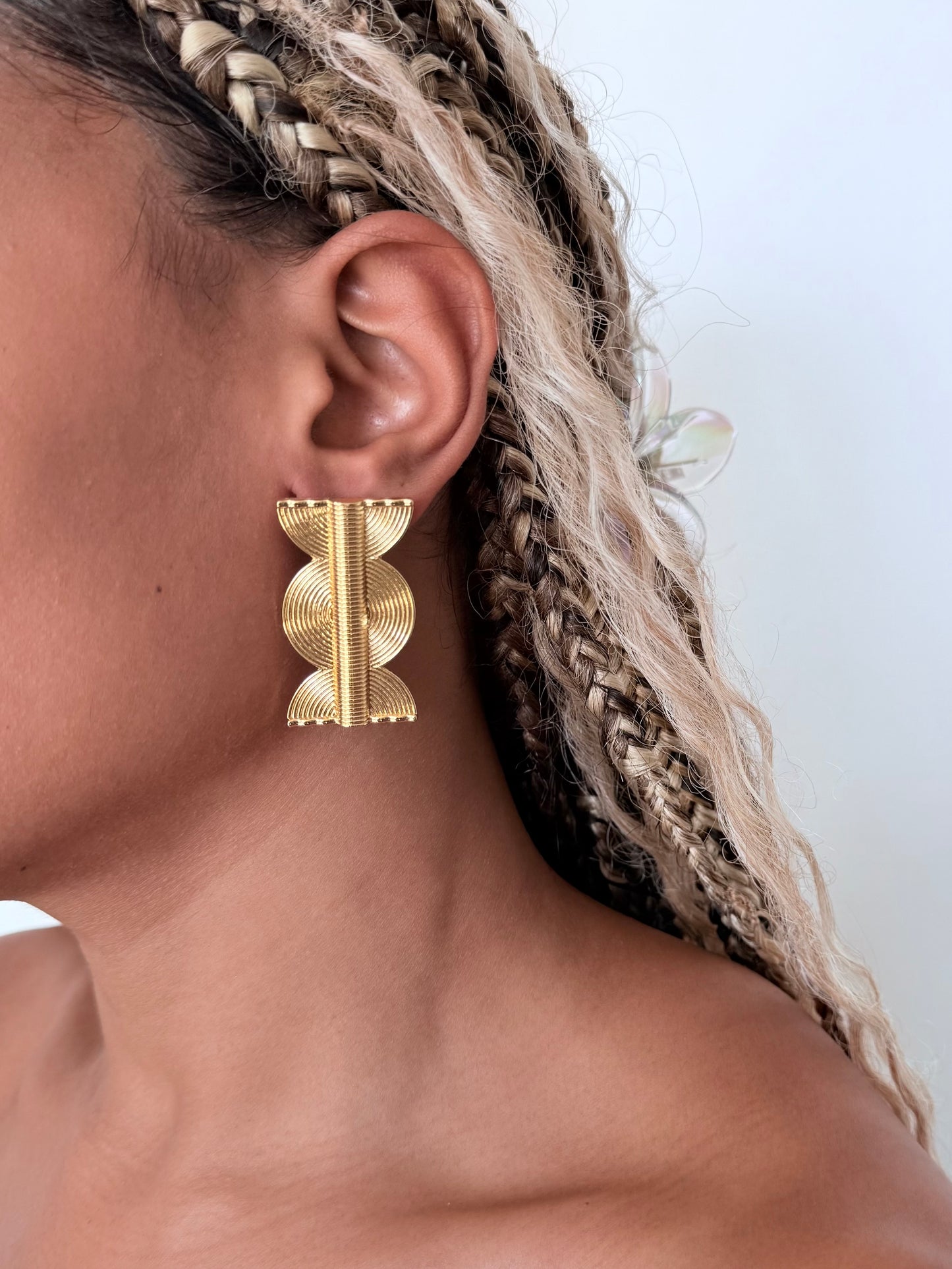 Boucle d'oreille fantaisie dorée