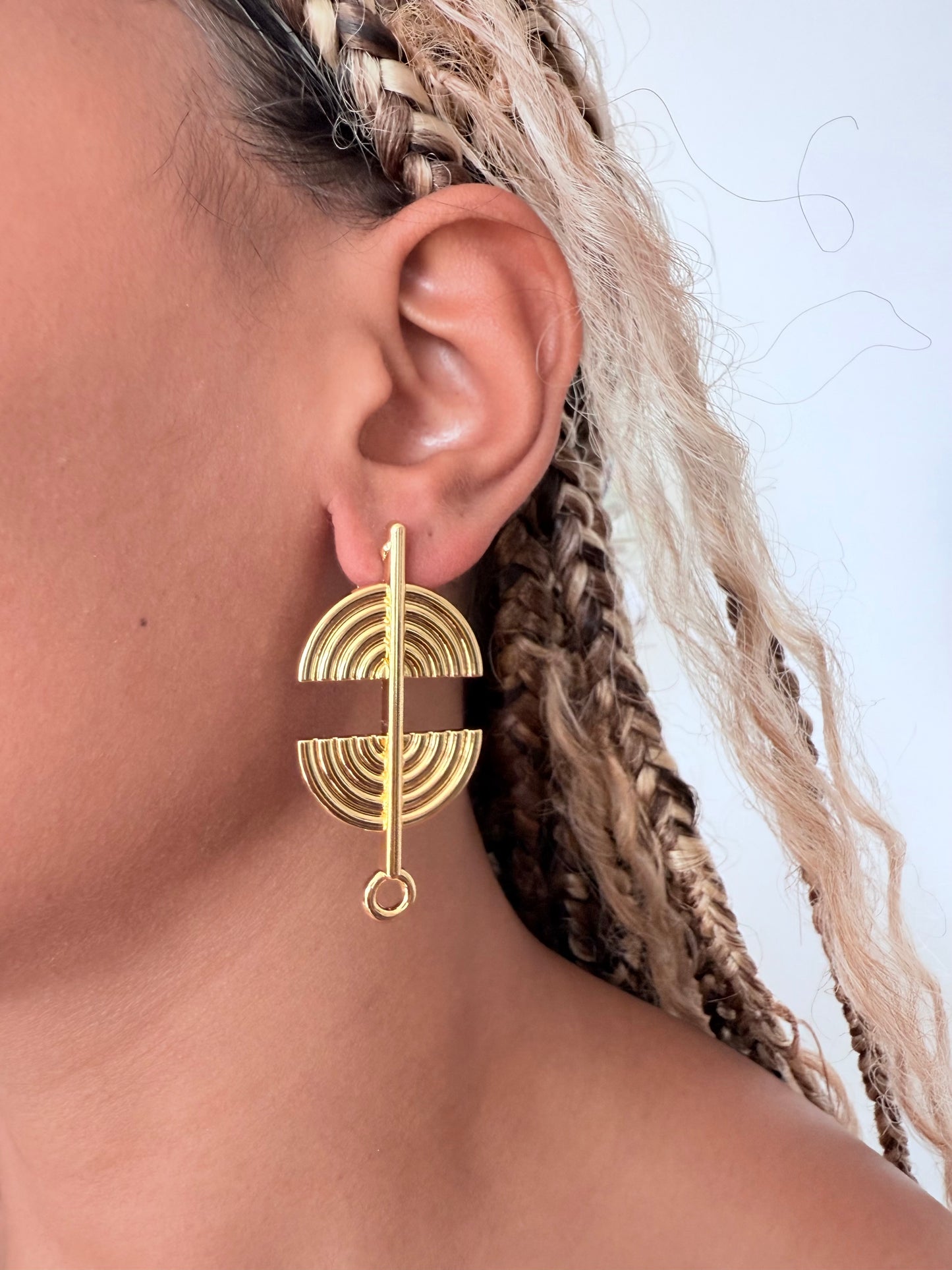 Boucle d'oreille fantaisie dorée