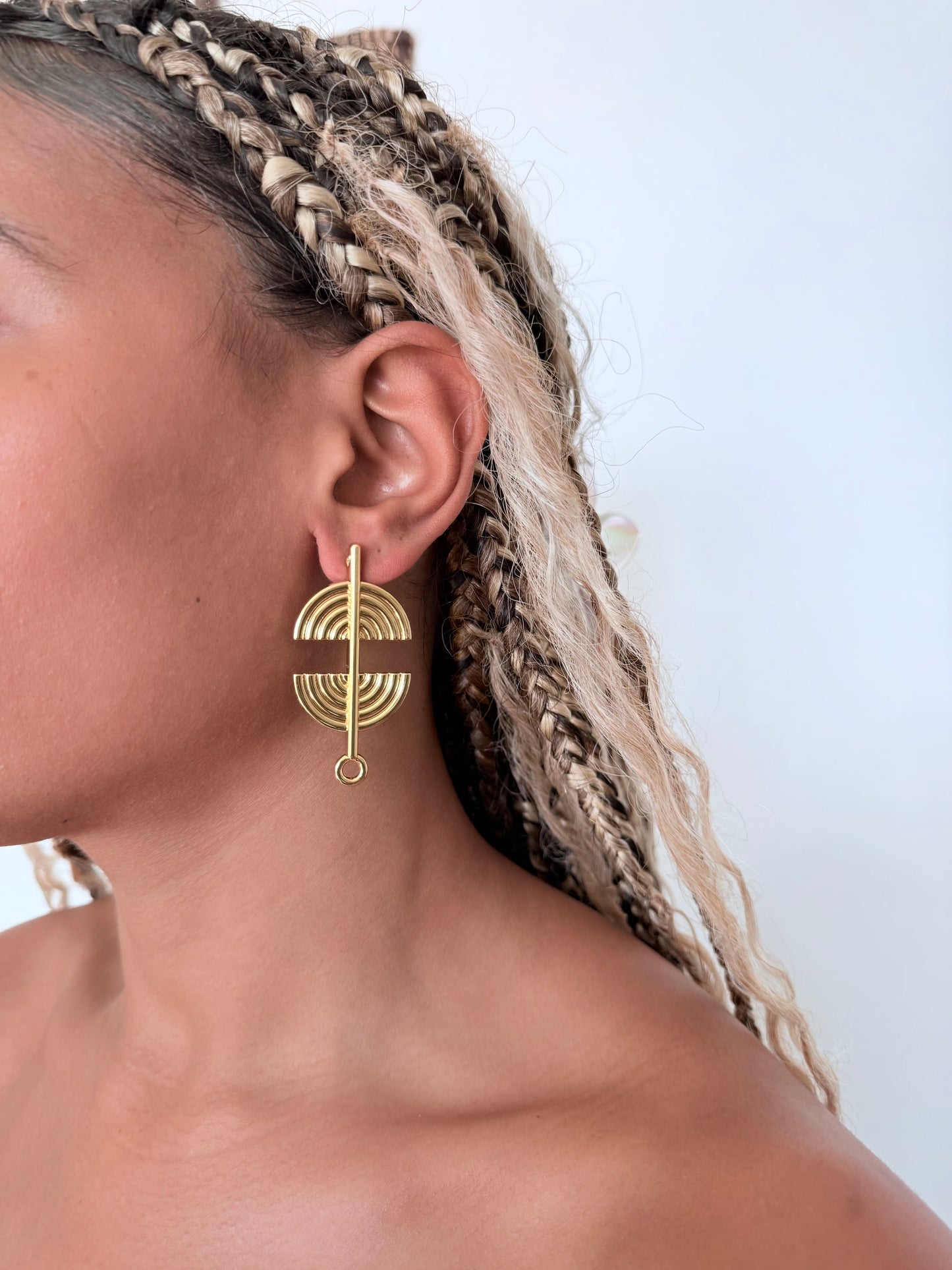 Boucle d'oreille fantaisie dorée