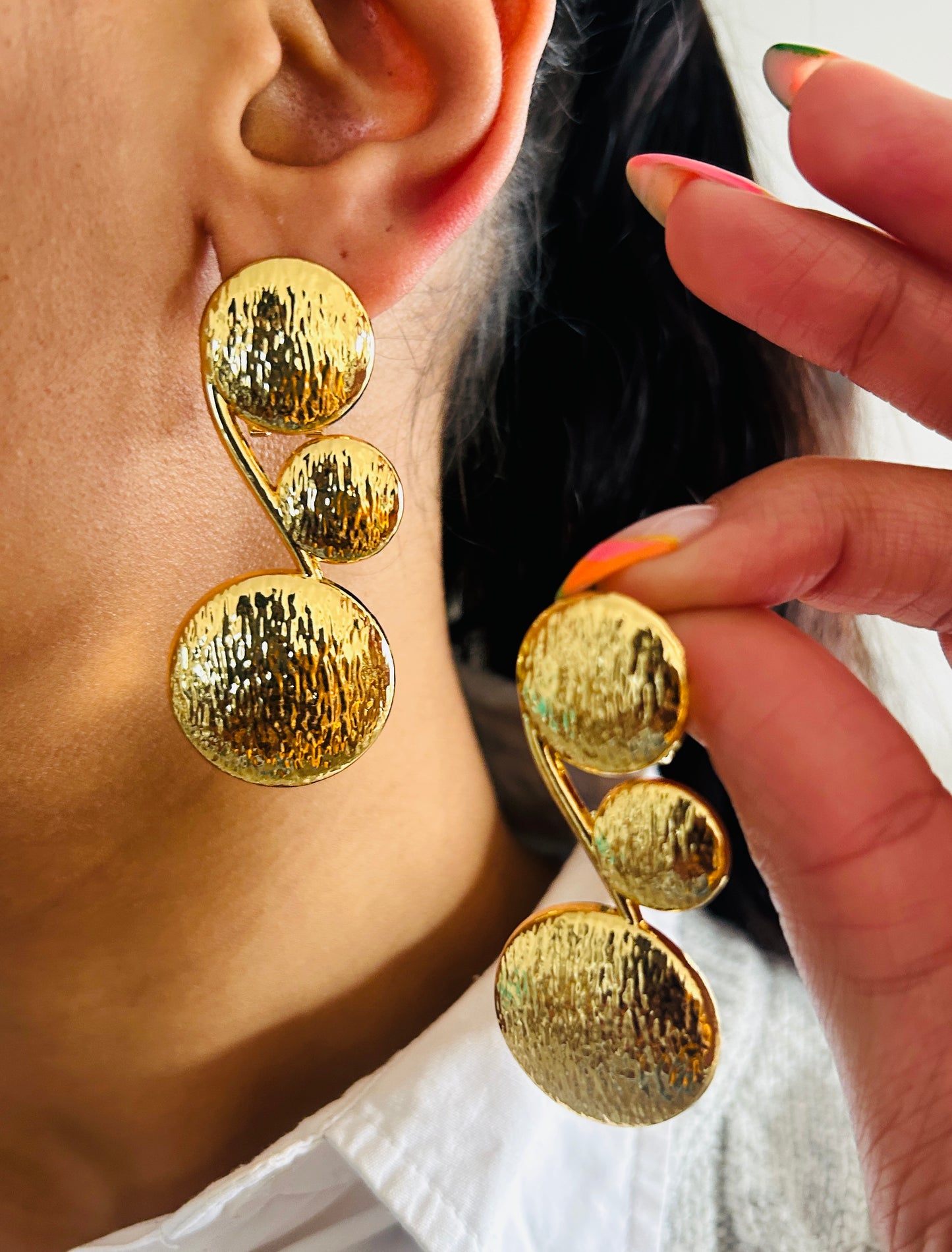 Boucle d'oreille fantaisie dorée