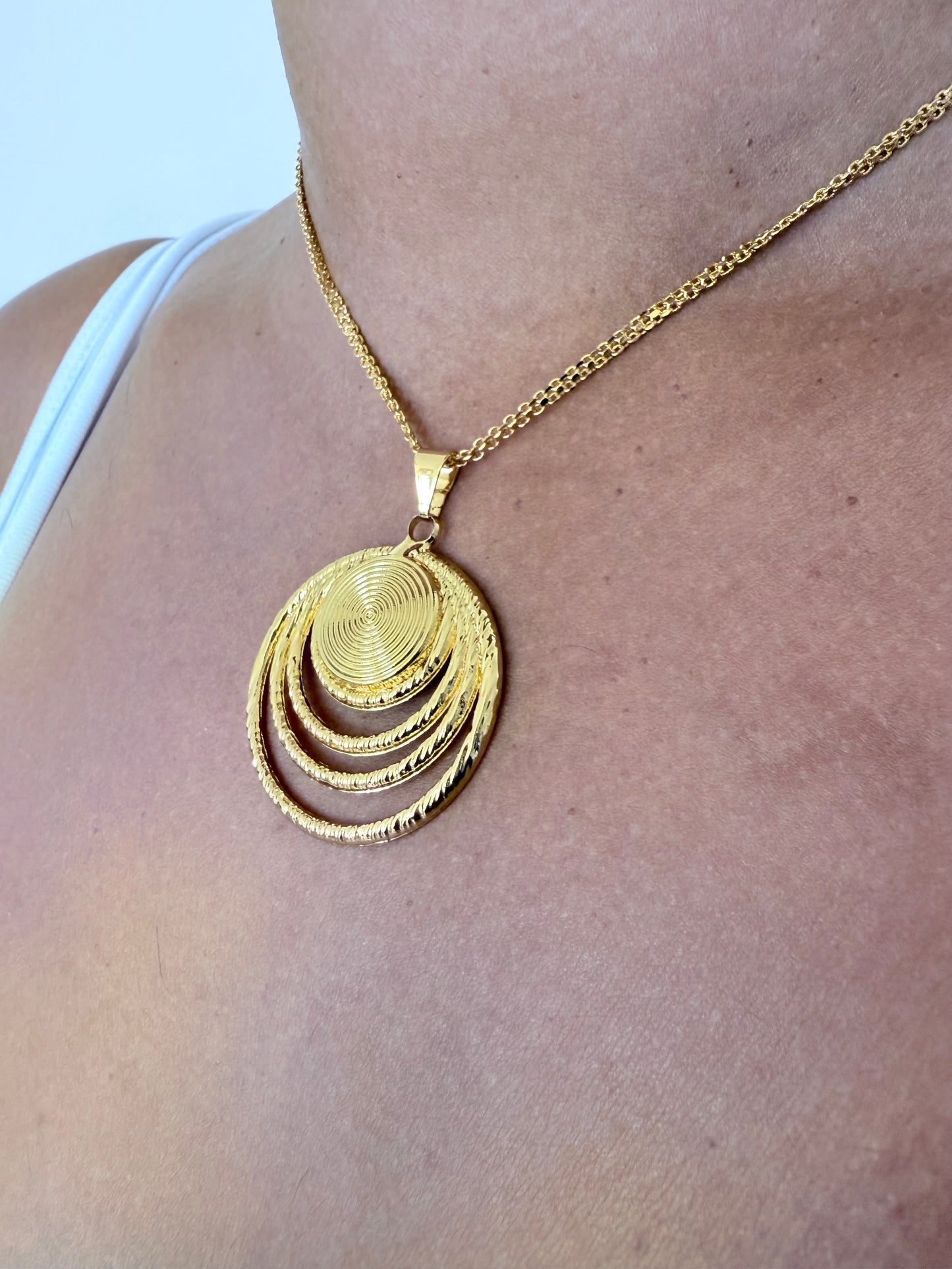 Collier fantaisie dorée