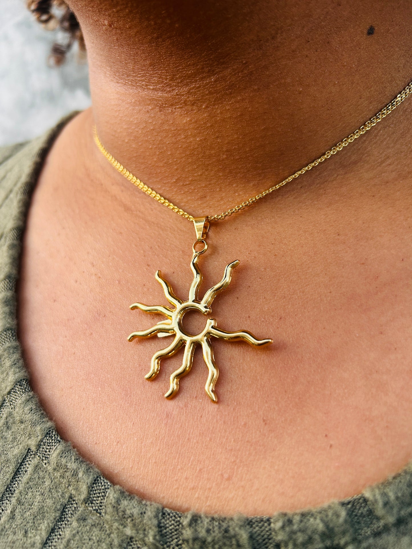 Collier fantaisie dorée
