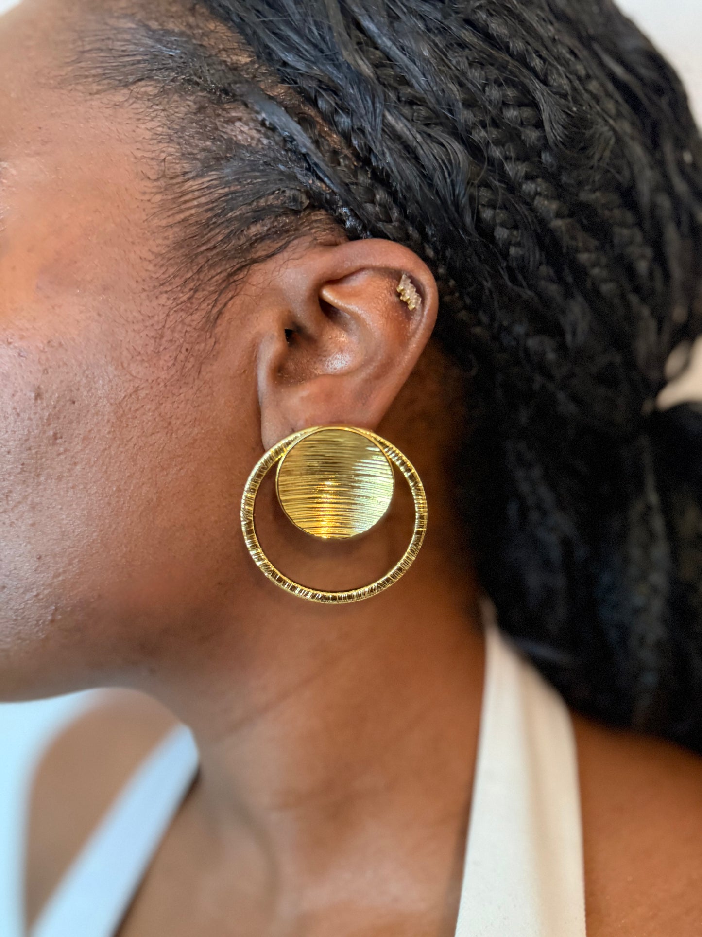 Boucles d’oreilles ethniques dorées Afro Chic