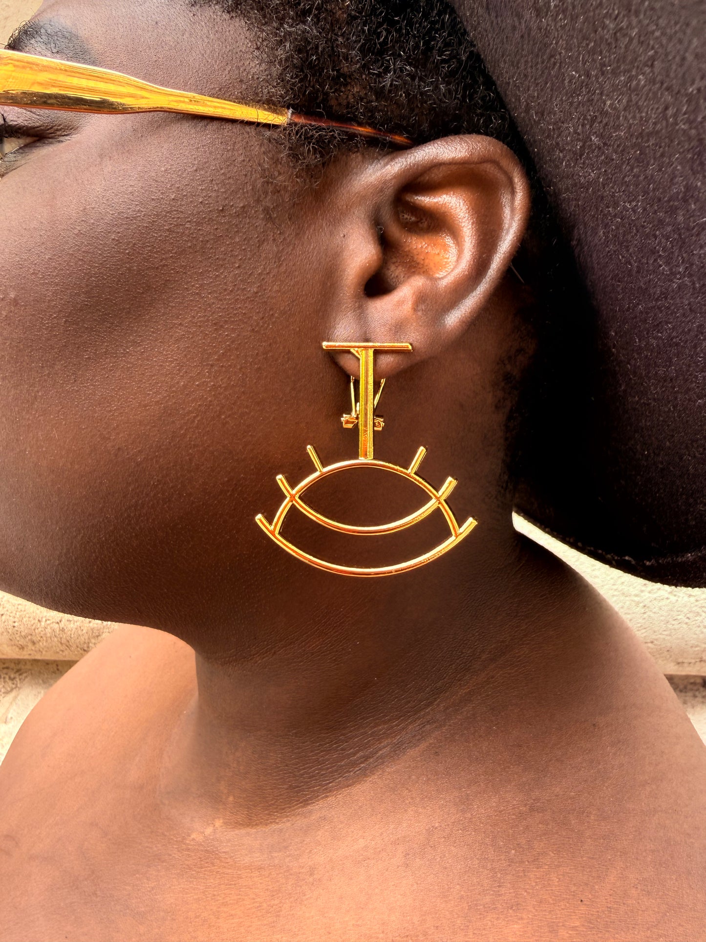 Boucles d’oreilles ethniques dorées Afro Chic