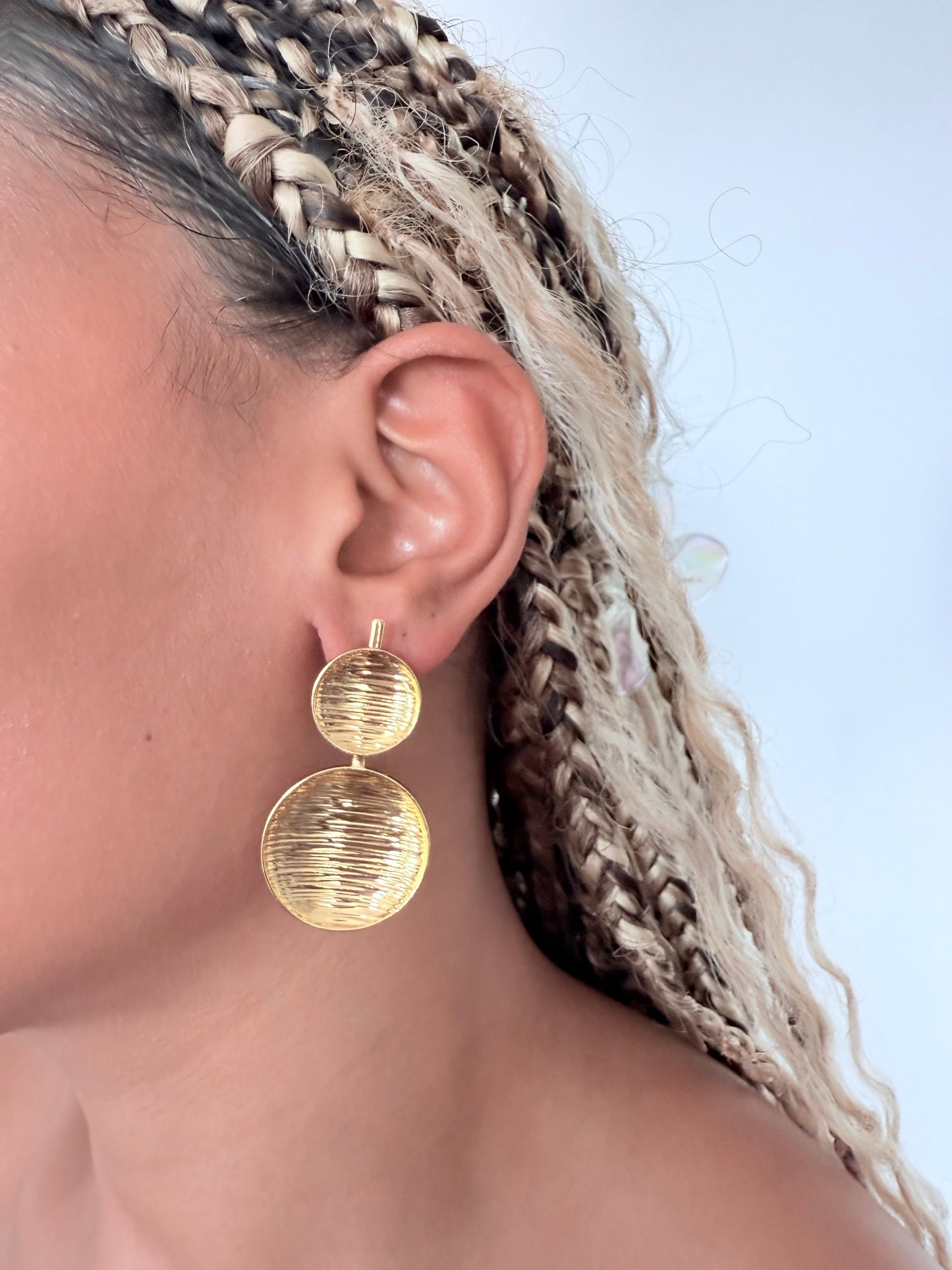 Boucle d'oreille fantaisie dorée