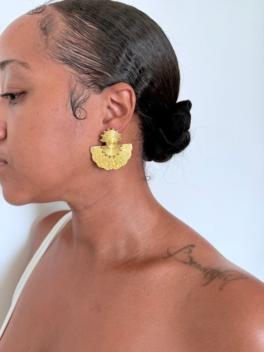 Boucle d'oreille fantaisie dorée