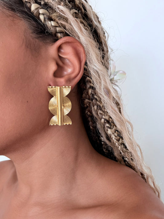Boucle d'oreille fantaisie dorée