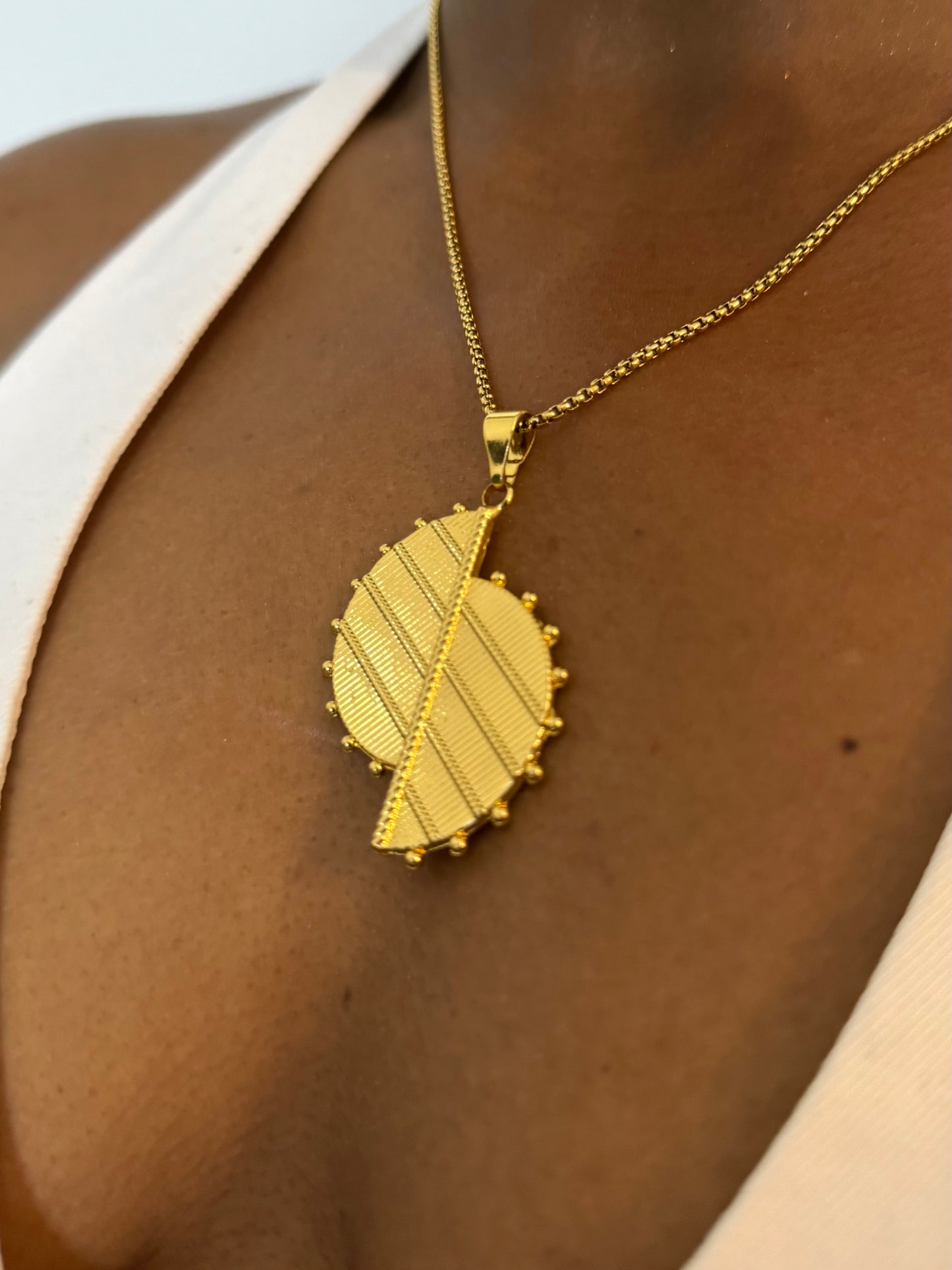 Collier fantaisie doré Afro chic