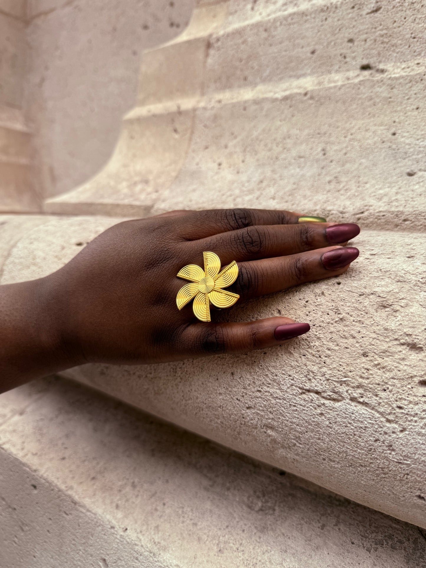 Bague ethnique dorée & ajustable