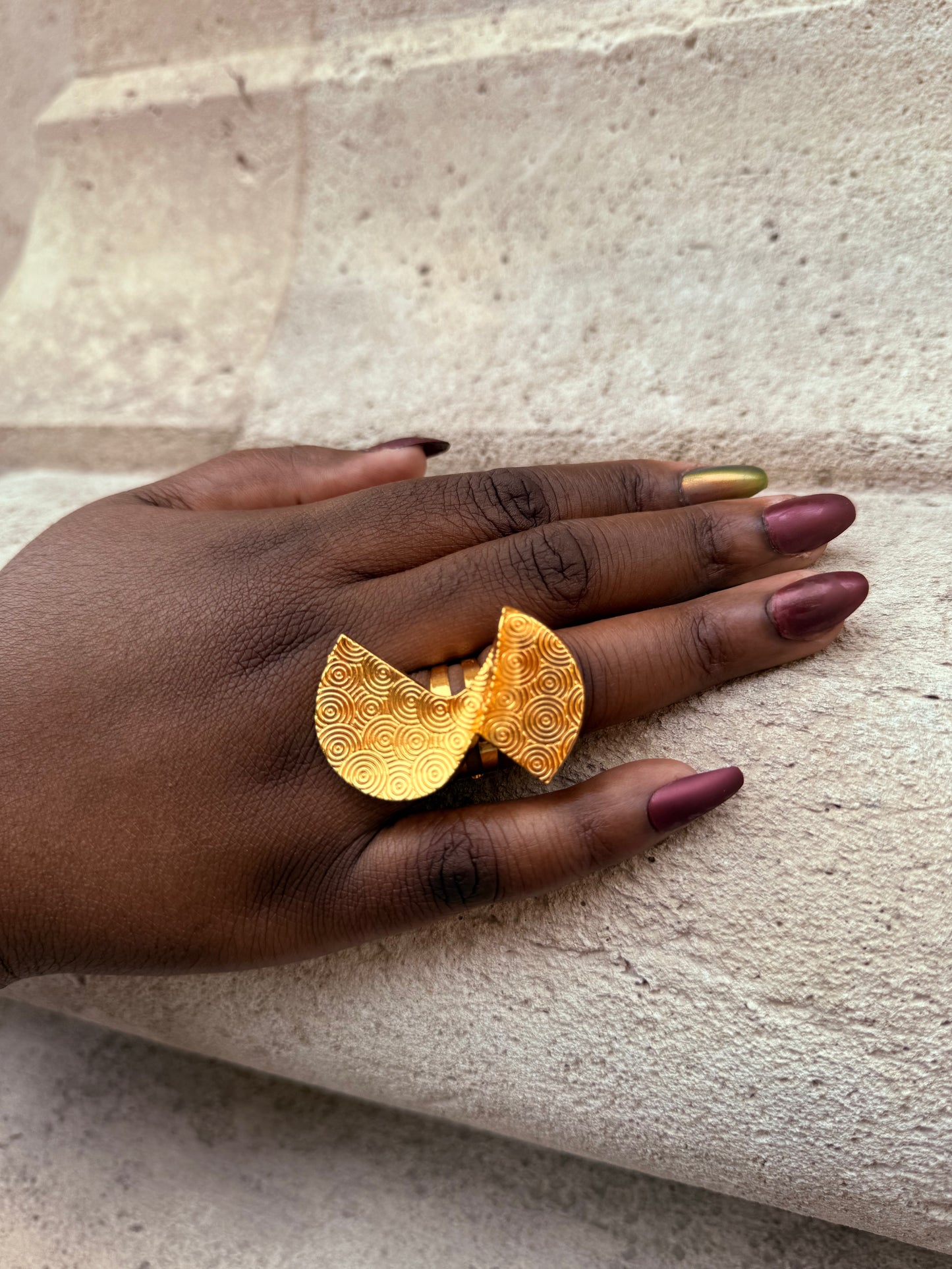 Bague ethnique dorée & ajustable