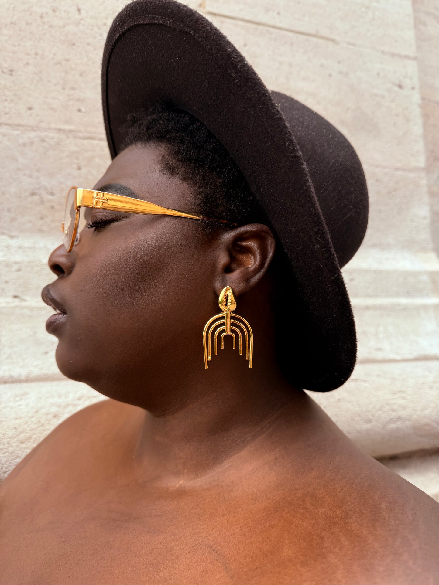Boucles d’oreilles ethniques dorées Afro Chic