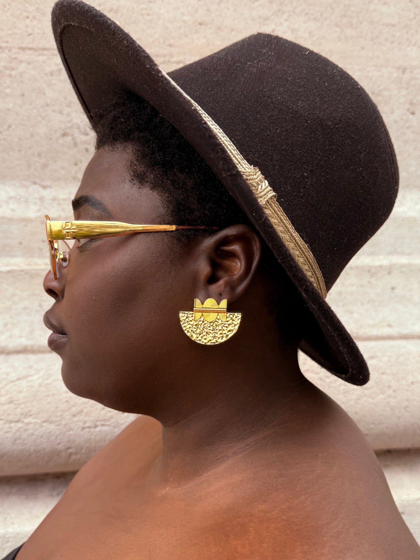 Boucles d’oreilles ethniques dorées Afro Chic