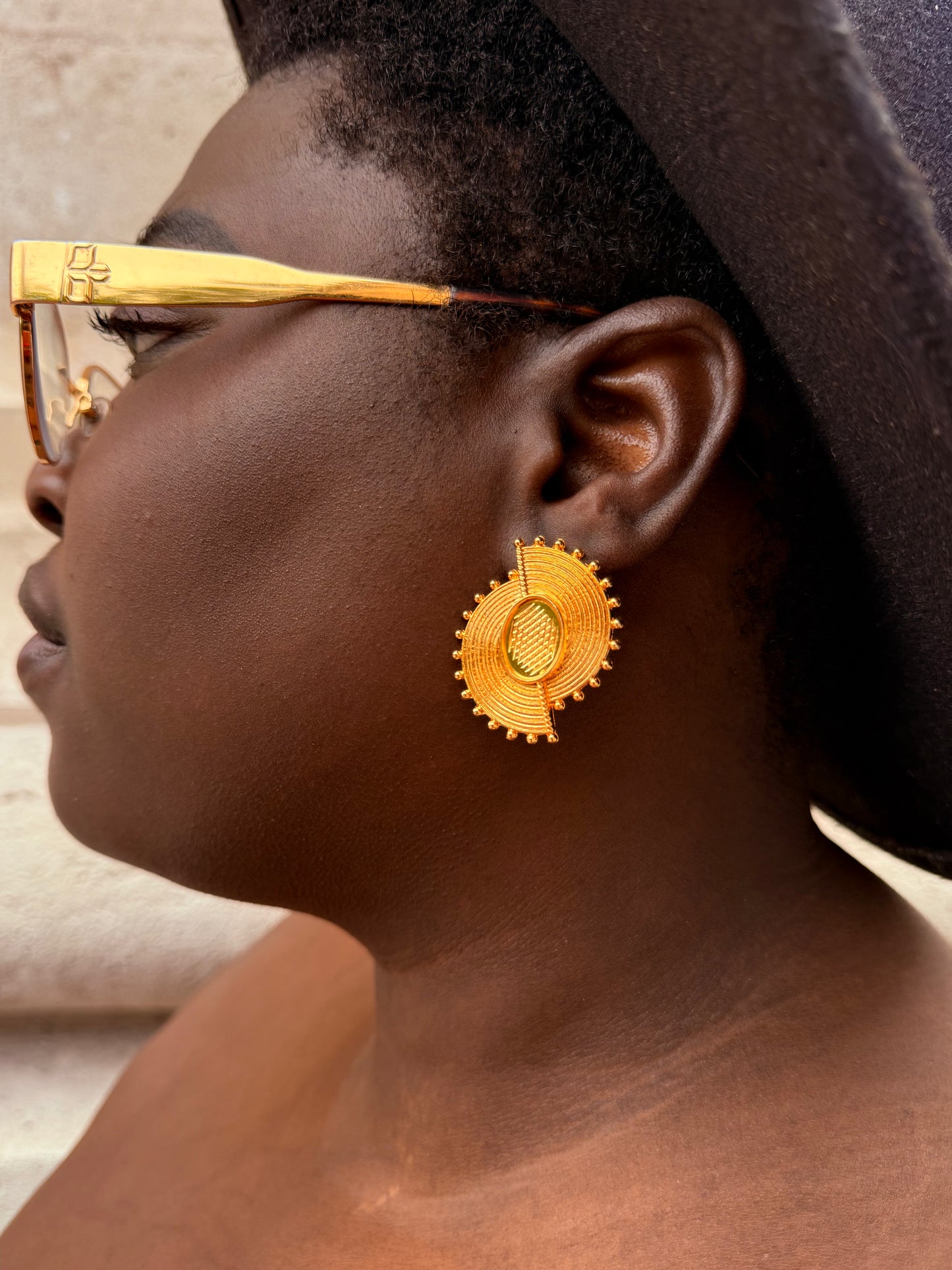Boucles d’oreilles ethniques dorées Afro Chic