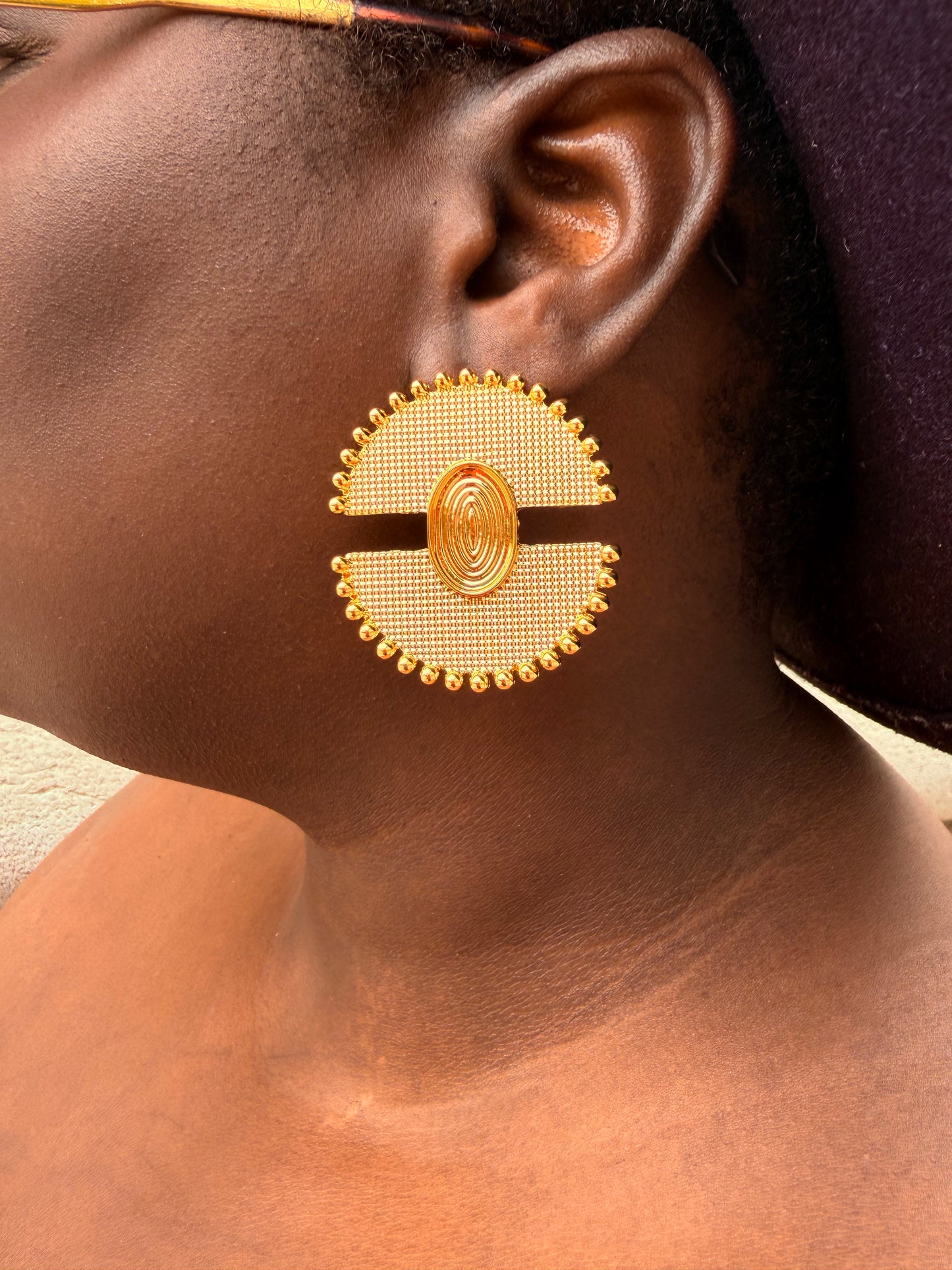 Boucles d’oreilles ethniques dorées Afro Chic