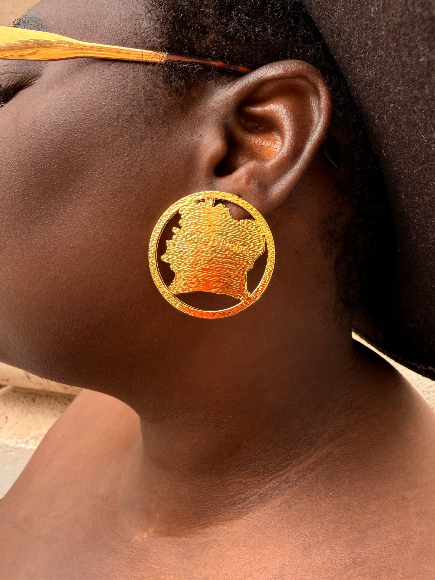 Boucles d’oreilles ethniques dorées Afro Chic