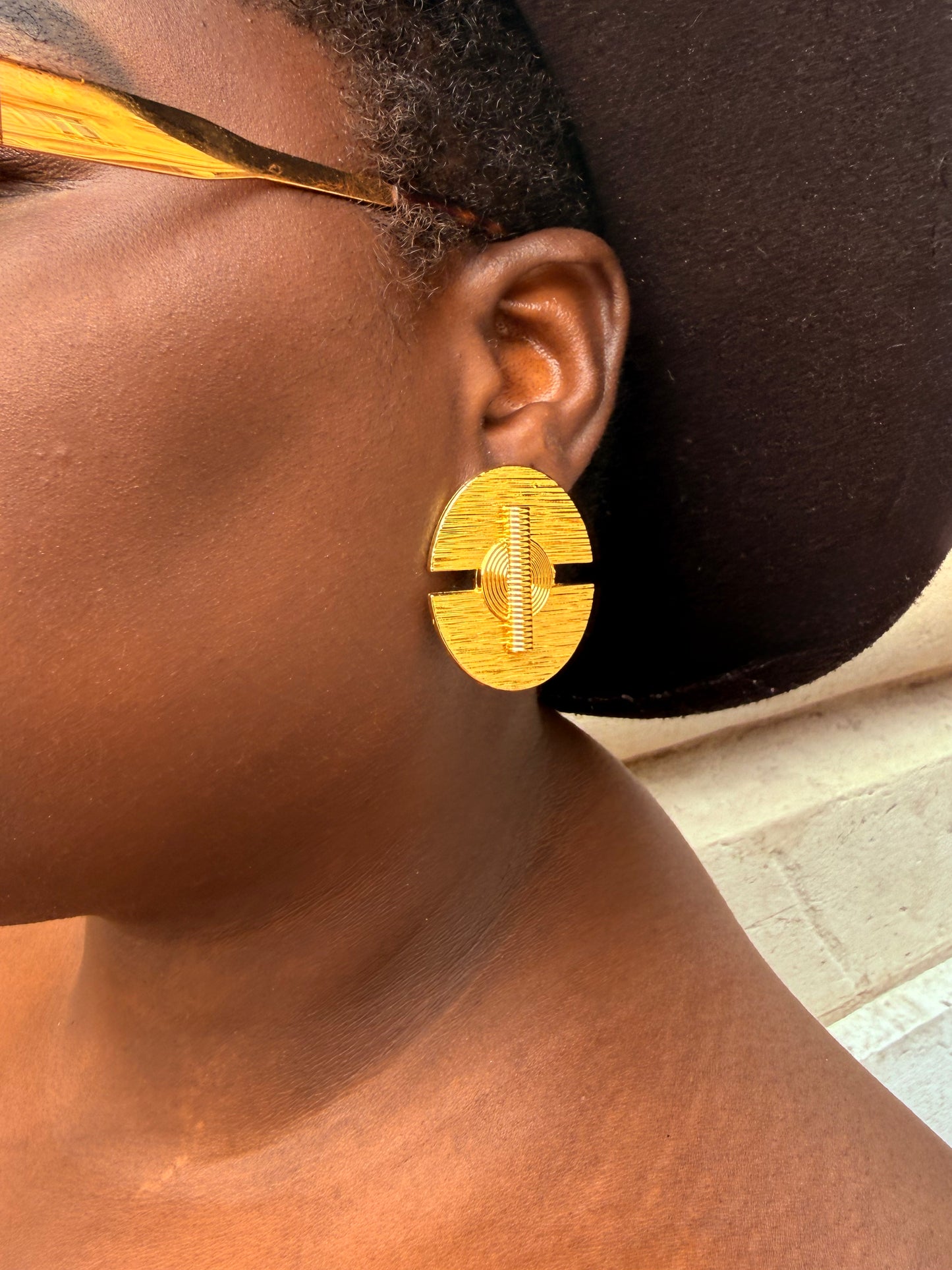 Boucles d’oreilles ethniques dorées Afro Chic
