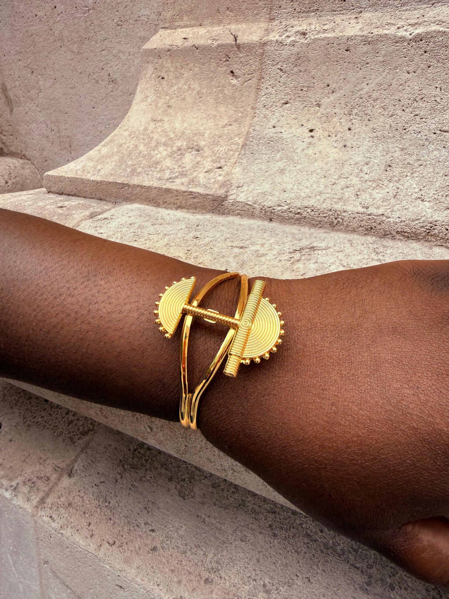 Bracelet ethnique doré & ajustable